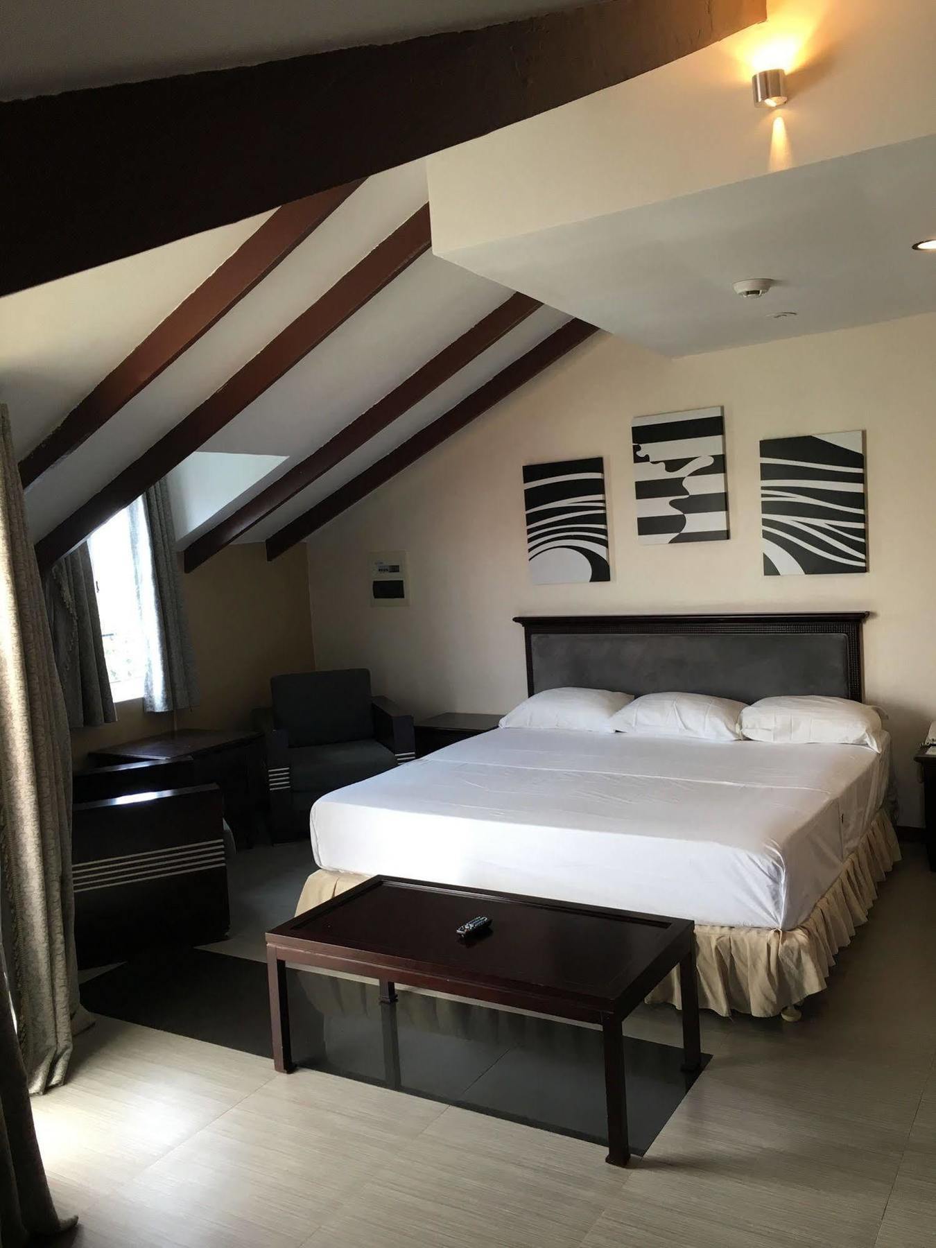 Curacao Suites Hotel Willemstad Exterior photo