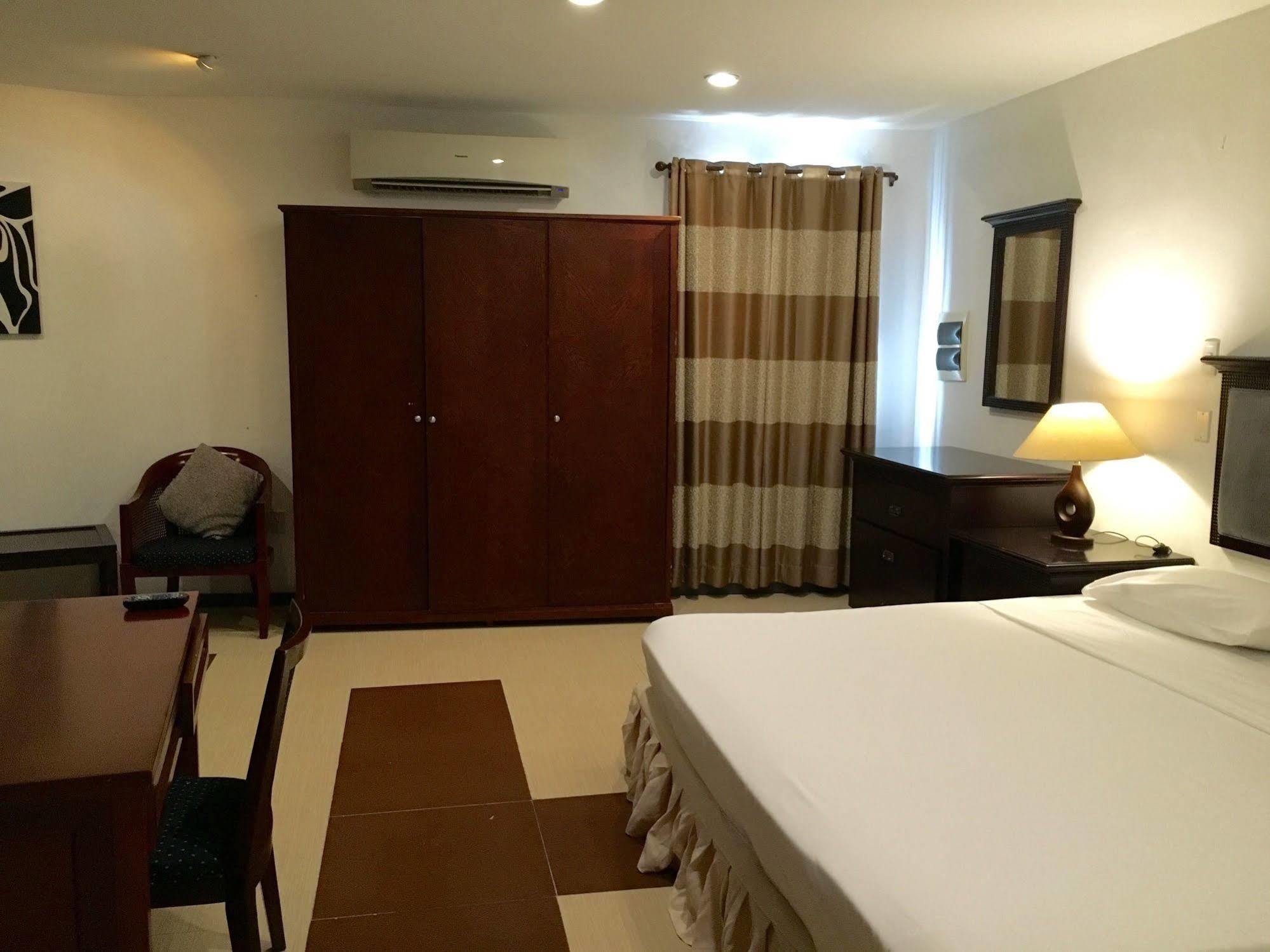 Curacao Suites Hotel Willemstad Exterior photo